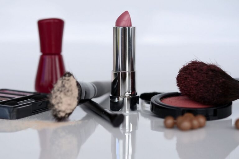 Enriched with almond goodness, this foundation hydrates your skin